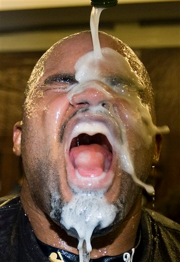 Illustration for article titled Deadspin Classic: A Children's Treasury Of Men Getting Blasted In The Face With Champagne